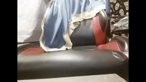 Snapshot of zeroandhero chatting on December 12, 2024, 7:08 am zero online show from December 12, 2024, 7:08 am