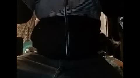 Snapshot of zeroandhero chatting on January 1, 2025, 6:05 am zero online show from January 1, 2025, 6:05 am