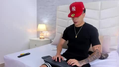 Sebas online show from October 8, 2025, 3:26 am