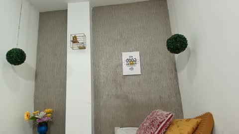 Snapshot of zhamira_21 chatting on January 24, 2025, 10:00 am ZHAMIRA ANDRES online show from January 24, 2025, 10:00 am