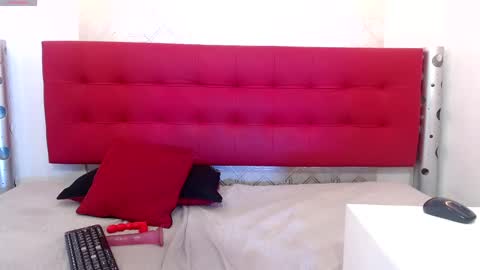 Snapshot of zhamira_21 chatting on February 28, 2025, 11:23 pm ZHAMIRA ANDRES online show from February 28, 2025, 11:23 pm