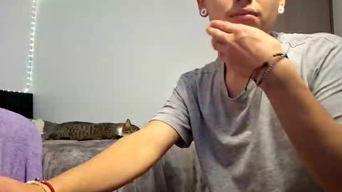 Zhara and logan online show from March 17, 2026, 11:46 am