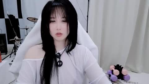 zhen online show from April 20, 2026, 9:05 pm