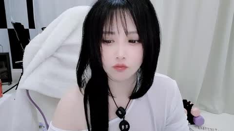 zhen online show from April 21, 2026, 5:28 pm