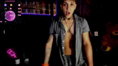 zhoestrong online show from February 26, 2025, 2:26 am