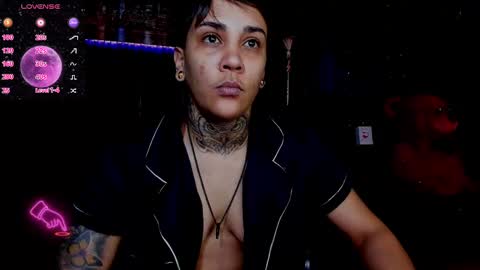 zhoestrong online show from March 8, 2025, 12:20 pm