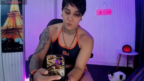 zhoestrong online show from June 4, 2026, 9:59 am