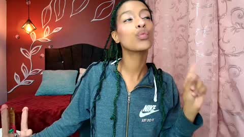 Zia Green online show from January 13, 2025, 12:13 pm