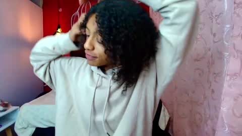 Zia Green online show from February 23, 2025, 5:01 am