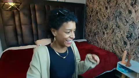 Snapshot of zia_green chatting on May 22, 2026, 1:17 pm Zia Green online show from May 22, 2026, 1:17 pm