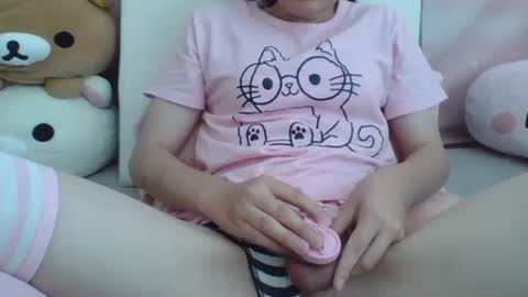 ziacristal online show from September 29, 2025, 10:14 pm