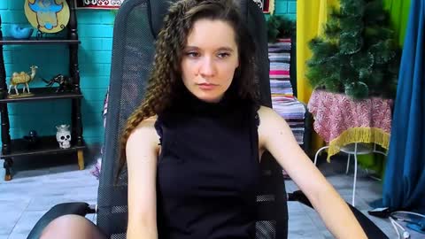 Snapshot of zianichols chatting on January 17, 2025, 12:42 pm zianichols online show from January 17, 2025, 12:42 pm