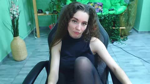 Snapshot of zianichols chatting on January 28, 2025, 10:01 pm zianichols online show from January 28, 2025, 10:01 pm