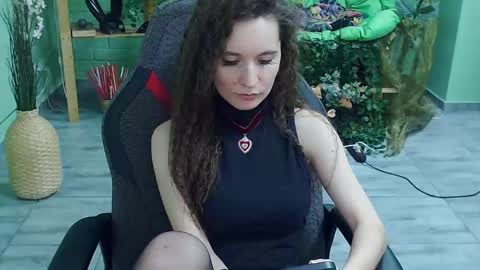 Snapshot of zianichols chatting on March 6, 2025, 11:09 pm zianichols online show from March 6, 2025, 11:09 pm