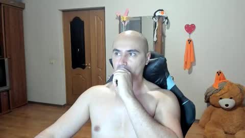 Ziesh online show from November 6, 2025, 9:15 pm