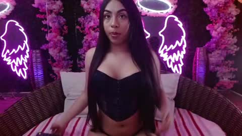 zinna_canela online show from April 20, 2026, 4:15 am