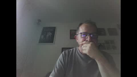 Zippi online show from October 13, 2025, 4:18 pm