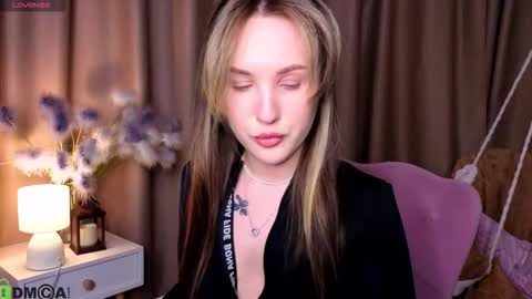 Snapshot of zlata__fox chatting on February 2, 2026, 8:35 am Zlata Mon Tue Thu Fri Sun Sa GMT 3 0000pm - 0600pm online show from February 2, 2026, 8:35 am