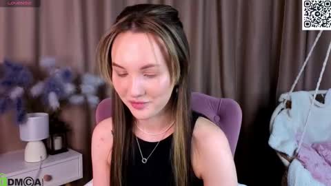 Snapshot of zlata__fox chatting on February 4, 2026, 9:26 am Zlata Mon Tue Thu Fri Sun Sa GMT 3 0000pm - 0600pm online show from February 4, 2026, 9:26 am