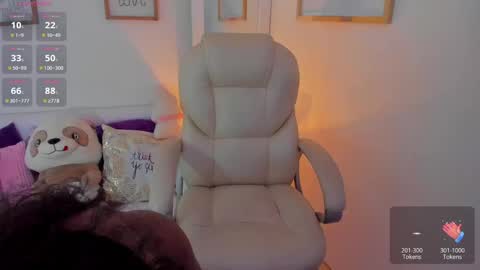 Zobe Love online show from November 25, 2025, 6:30 pm