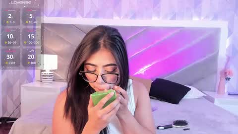 zoe_banks_ online show from January 31, 2025, 6:57 am