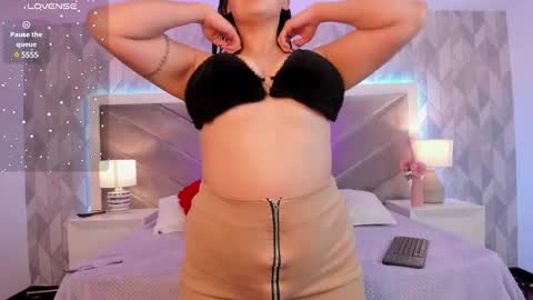 zoe_banks_ online show from March 4, 2025, 6:58 am
