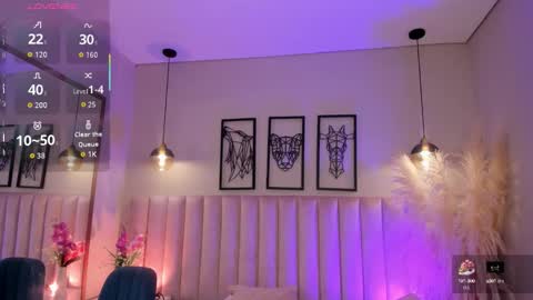 zoe_banks_ online show from September 29, 2025, 12:43 pm