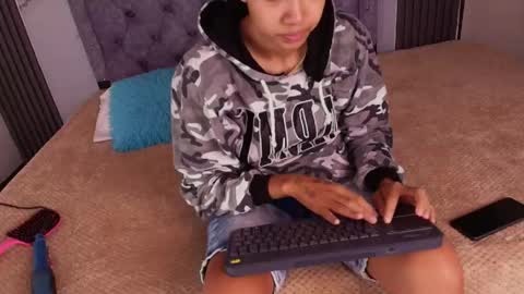 Zoe Blake online show from June 8, 2026, 4:13 am
