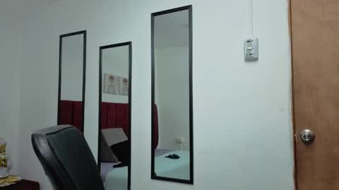 zoe_blond online show from December 3, 2025, 4:09 am