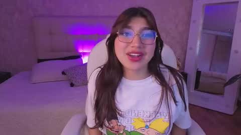zoe  online show from September 27, 2025, 5:01 am
