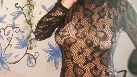 zoe_ch_ online show from February 18, 2026, 4:19 am