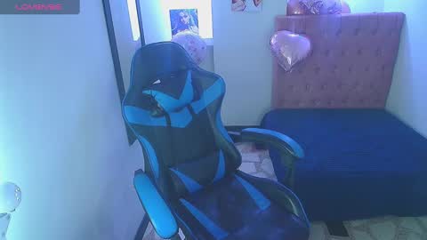 Z O E online show from February 9, 2025, 2:49 am