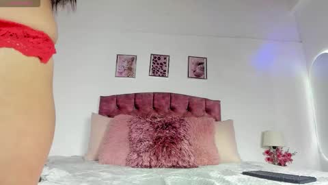 zoe_cute2 online show from March 19, 2026, 6:23 pm