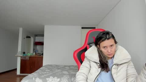 Snapshot of zoe_jeane_beker chatting on April 5, 2026, 7:33 pm ZOE online show from April 5, 2026, 7:33 pm