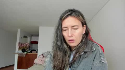 Snapshot of zoe_jeane_beker chatting on April 7, 2026, 9:15 pm ZOE online show from April 7, 2026, 9:15 pm