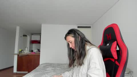 Snapshot of zoe_jeane_beker chatting on April 30, 2026, 10:36 pm ZOE online show from April 30, 2026, 10:36 pm