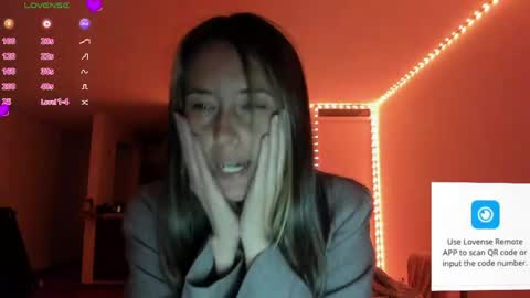 Snapshot of zoe_jeane_beker chatting on May 18, 2026, 1:56 am ZOE online show from May 18, 2026, 1:56 am