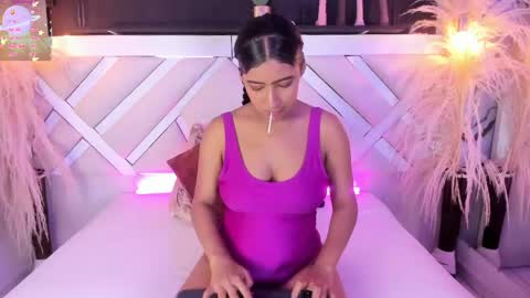 Snapshot of zoe_johnsonn1 chatting on May 8, 2026, 9:42 pm Zoey online show from May 8, 2026, 9:42 pm