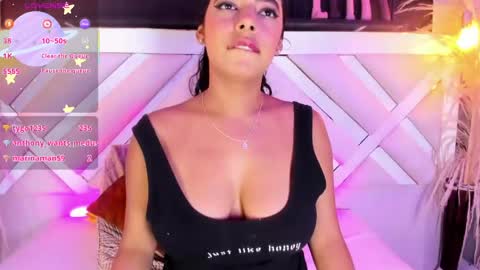 Snapshot of zoe_johnsonn1 chatting on June 8, 2026, 1:28 am Zoey online show from June 8, 2026, 1:28 am