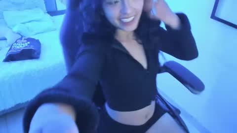 Snapshot of zoe_jonesx chatting on March 17, 2026, 5:00 am zoe_jonesx online show from March 17, 2026, 5:00 am