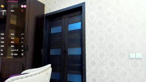 Zoe online show from December 28, 2024, 1:38 pm