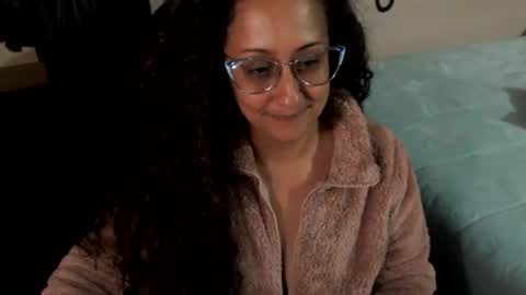Zoe Koller online show from June 17, 2026, 2:25 am
