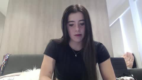 Snapshot of zoe_mill33r chatting on September 10, 2025, 5:13 pm Zoe online show from September 10, 2025, 5:13 pm