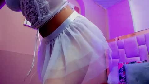 Snapshot of zoe_moreau chatting on November 18, 2025, 7:51 pm zoe_moreau online show from November 18, 2025, 7:51 pm