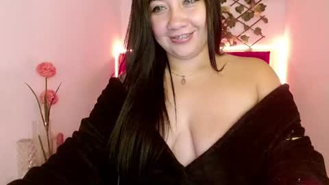 Snapshot of zoe_naughty22 chatting on February 7, 2025, 6:24 am zoe_naughty22 online show from February 7, 2025, 6:24 am