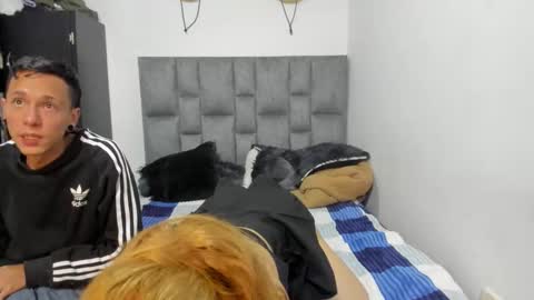 She Zoe He Painn online show from October 20, 2025, 2:12 am