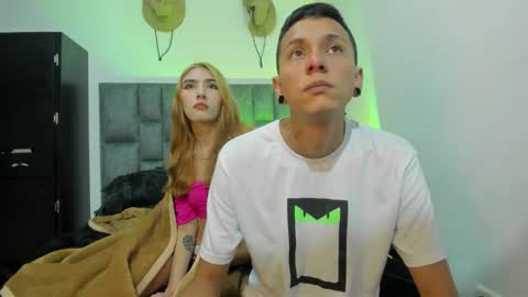 She Zoe He Painn online show from December 1, 2025, 9:53 pm