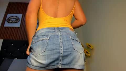 Snapshot of zoe_pss chatting on November 10, 2025, 8:19 pm Zoe online show from November 10, 2025, 8:19 pm