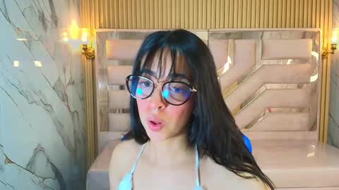 Zoe  online show from October 10, 2025, 3:27 am