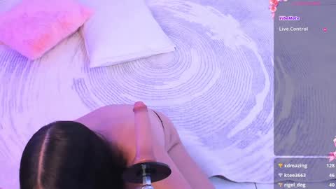 Zoe online show from February 3, 2025, 8:35 pm